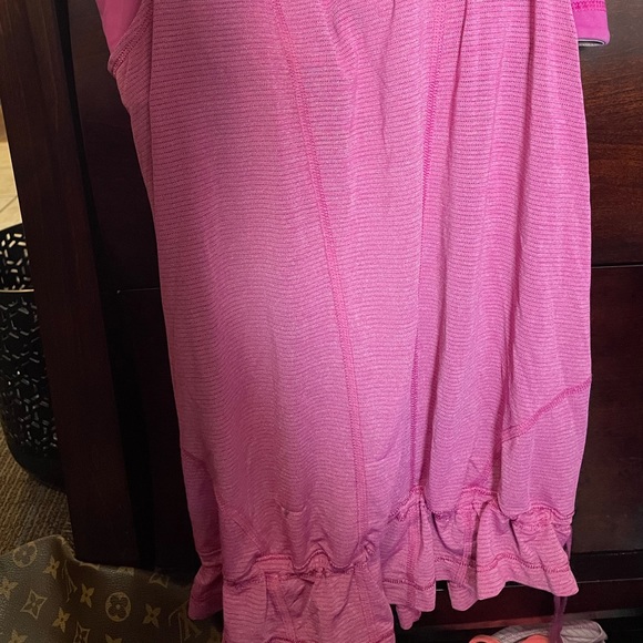 Lululemon top - Picture 4 of 4